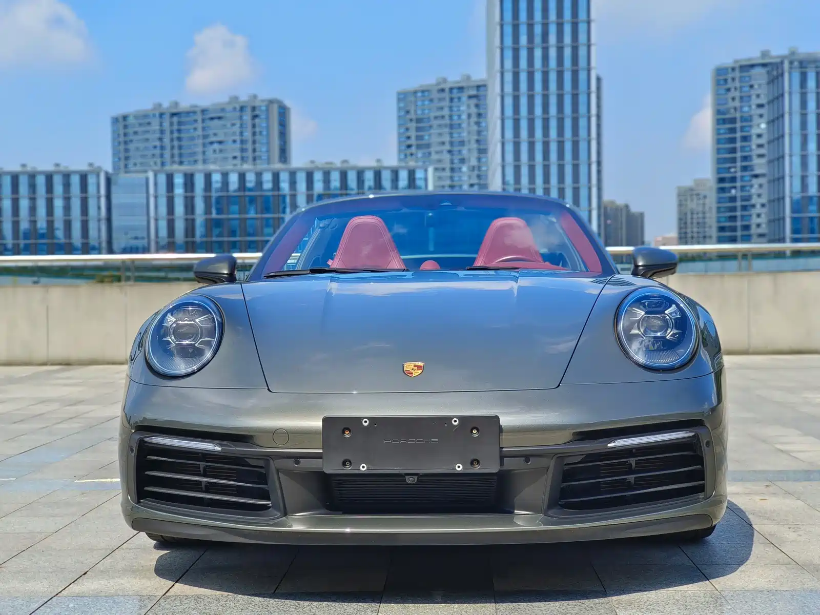 Photo 2 - Porsche 911