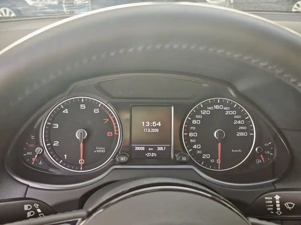 Audi Q5 2018 2017 Plus 40 TFSI Technology