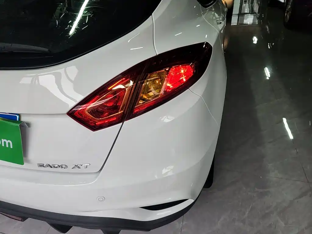 Changan Eado XT 2017 2016 1.6L Manual Stylish Cool Edition