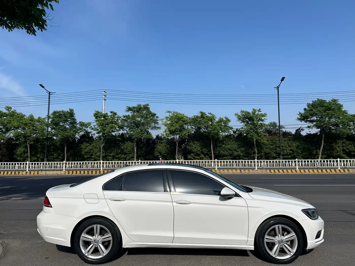 Volkswagen Lamando 2017 280TSI DSG Comfort Edition фото 6