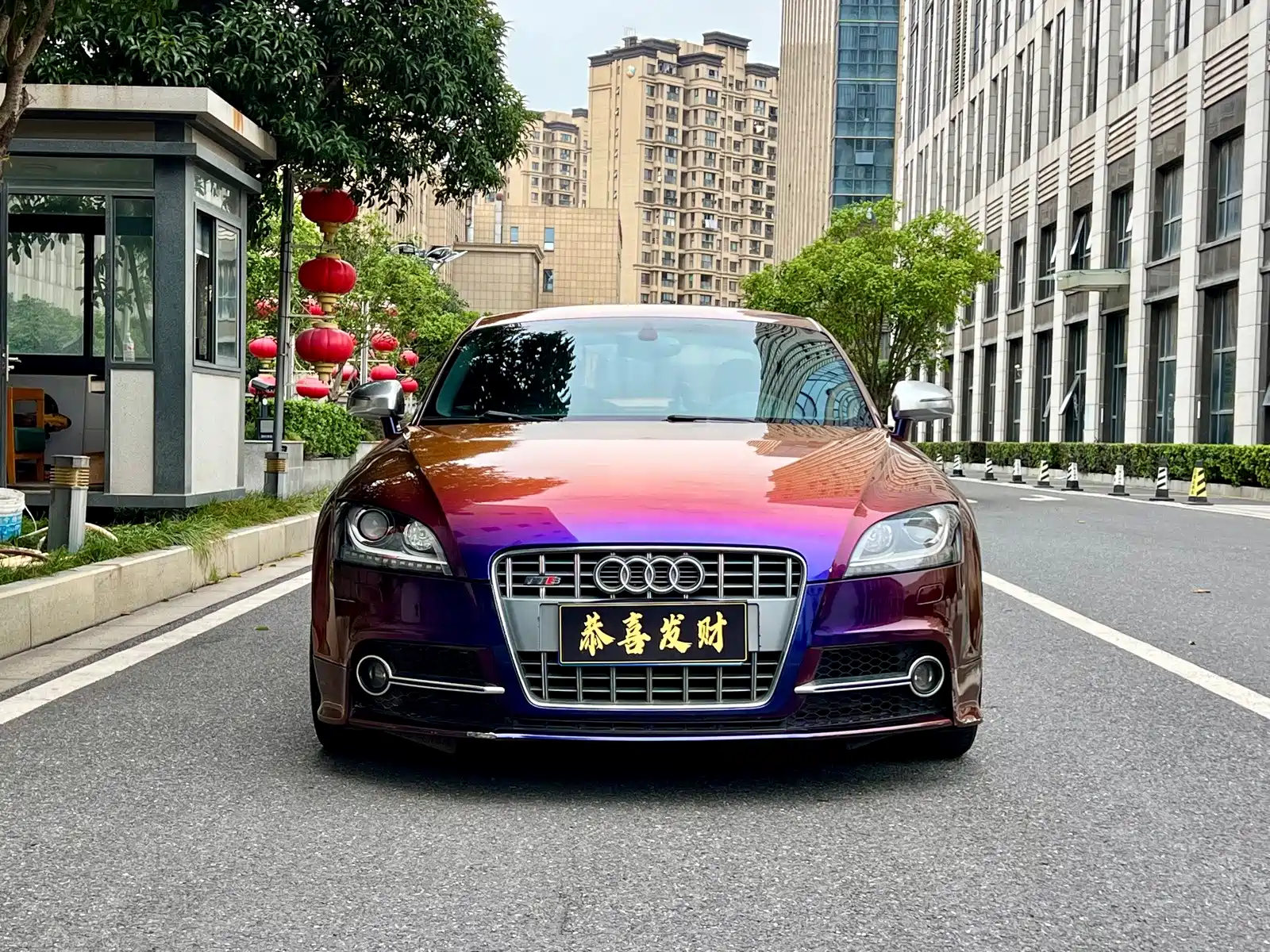Photo 2 - Audi TTS