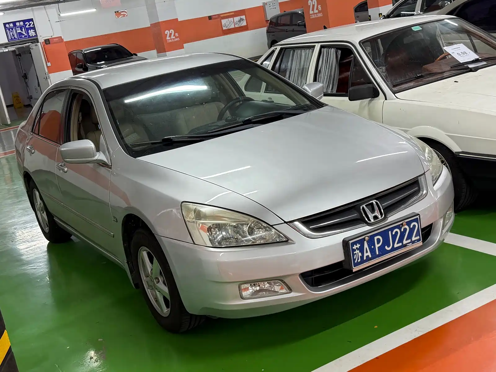 Фото 4 - Honda Accord
