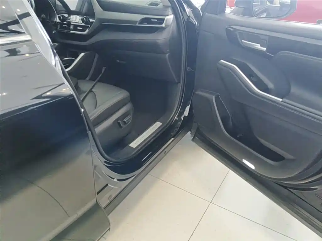 Toyota Highlander 2022 380T 4WD Premium 7-Seater фото 11