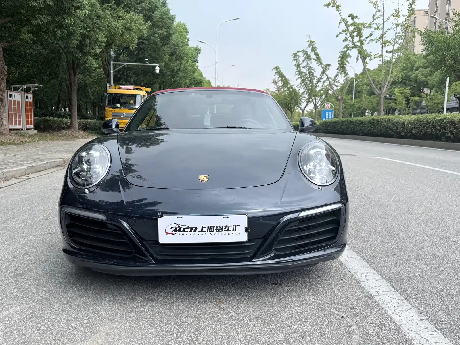 Photo 2 - Porsche 911