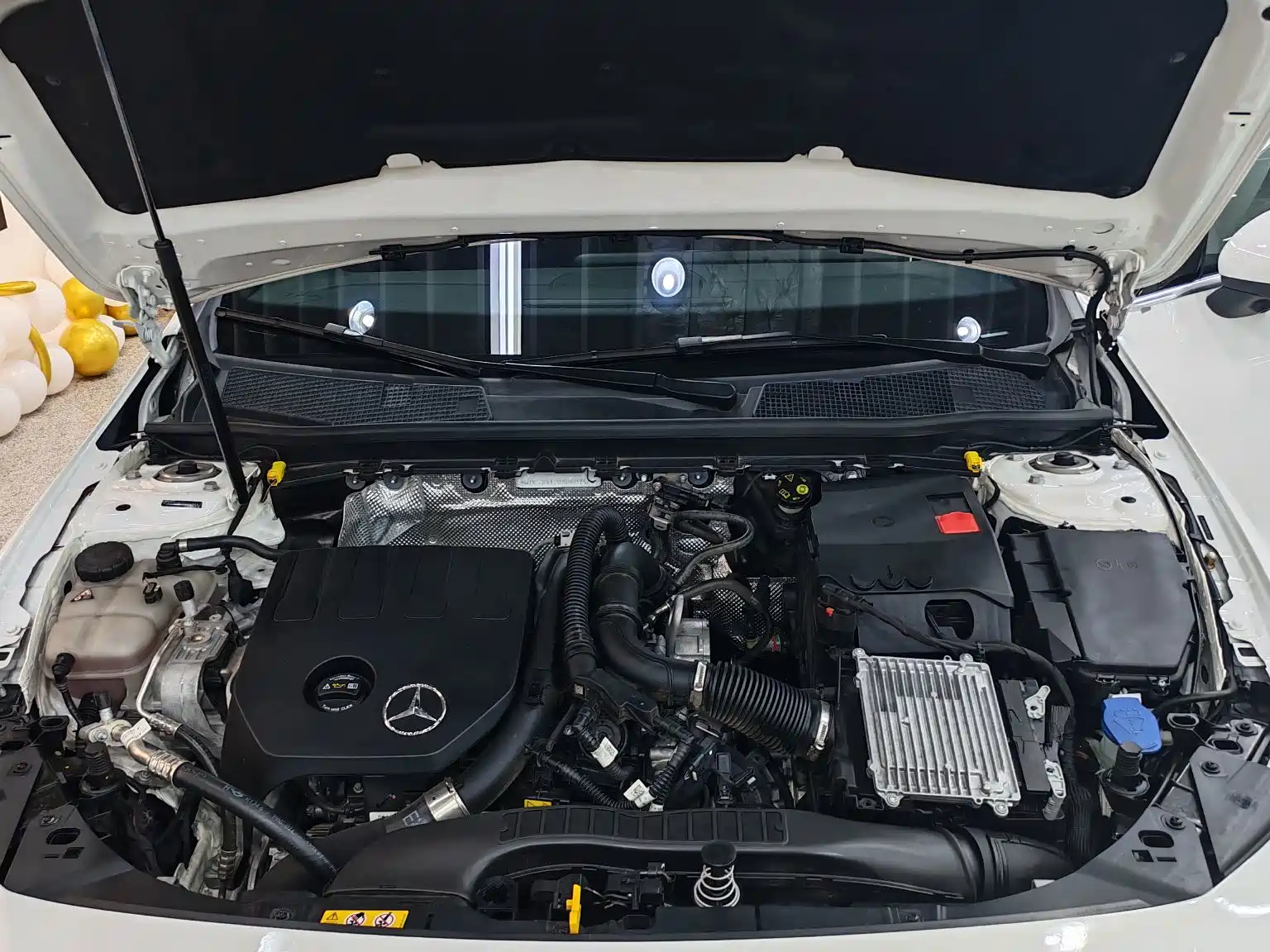 صورة 11 - Mercedes-Benz CLA (Import)