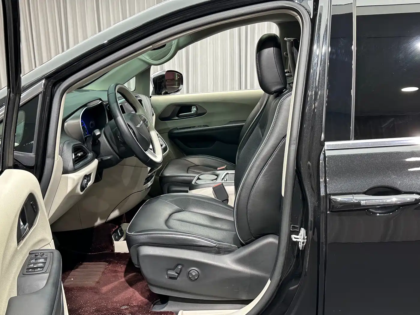 Chrysler Pacifica 2020 2017 3.6L Premium Edition