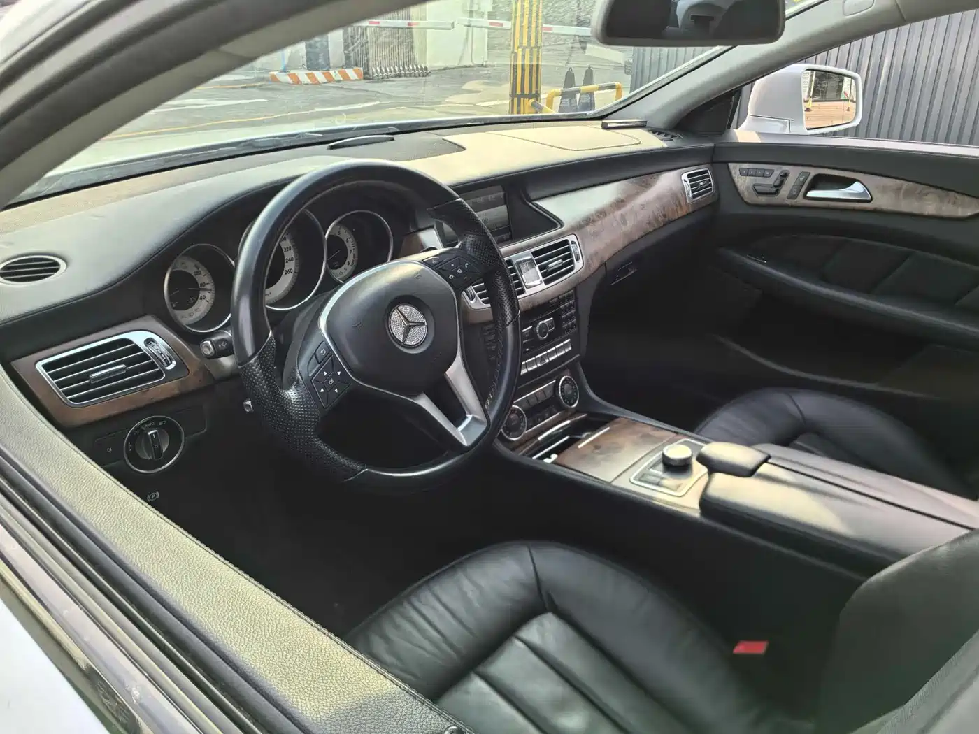 Mercedes-Benz CLS 2012 CLS 300 CGI фото 8