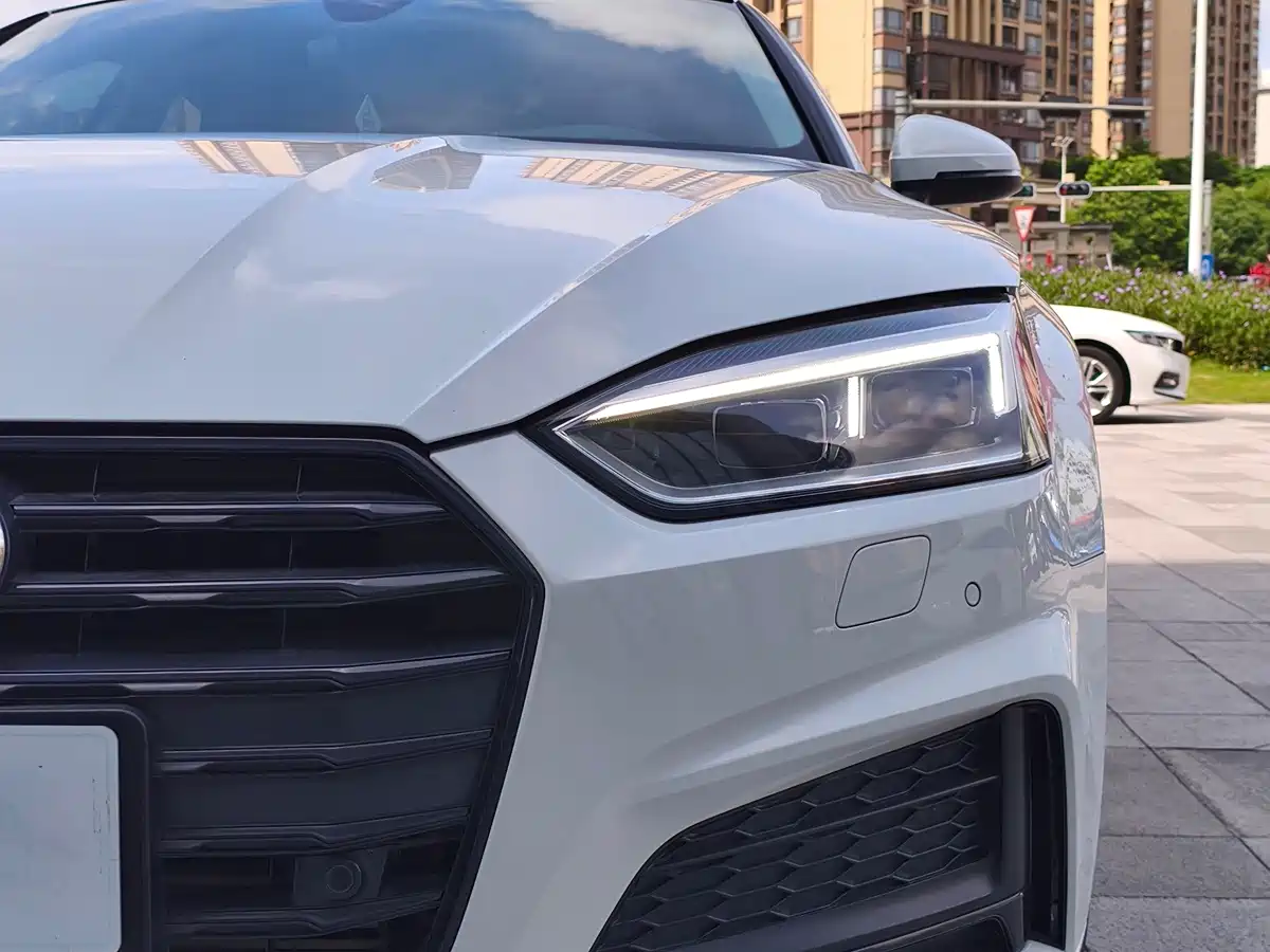 Фото 9 - Audi A5 (Import)