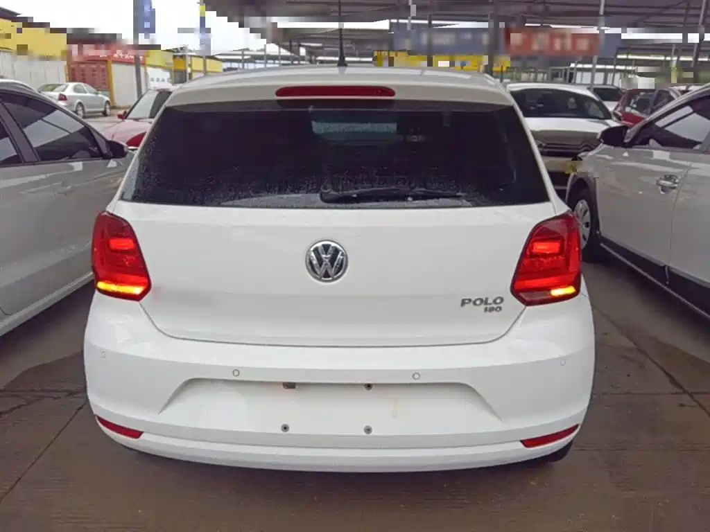Volkswagen Polo 2016 1.6L Automatic Comfort фото 6