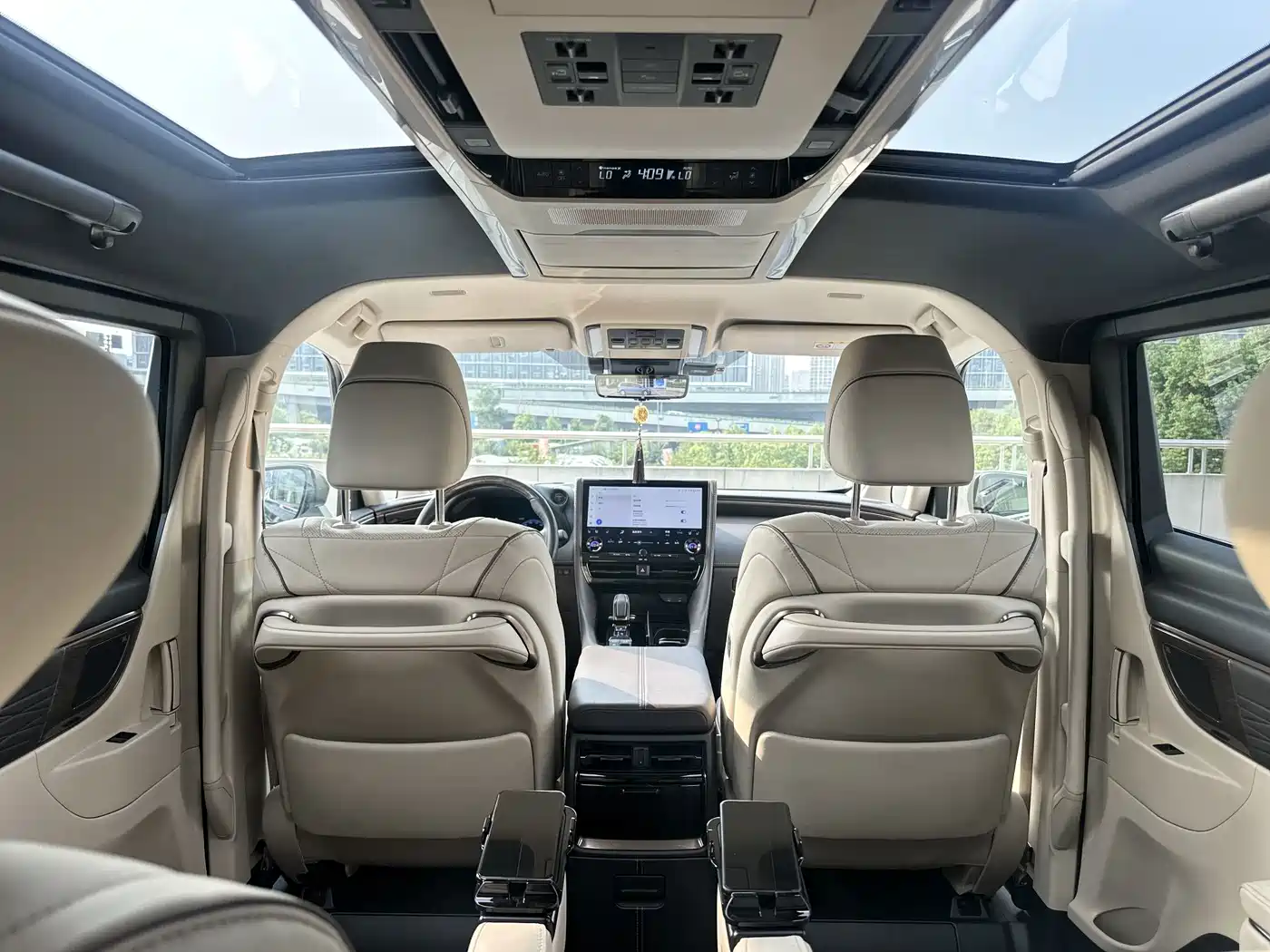 Toyota Vellfire 2024 2024 Crown Hybrid 2.5L Premium Edition