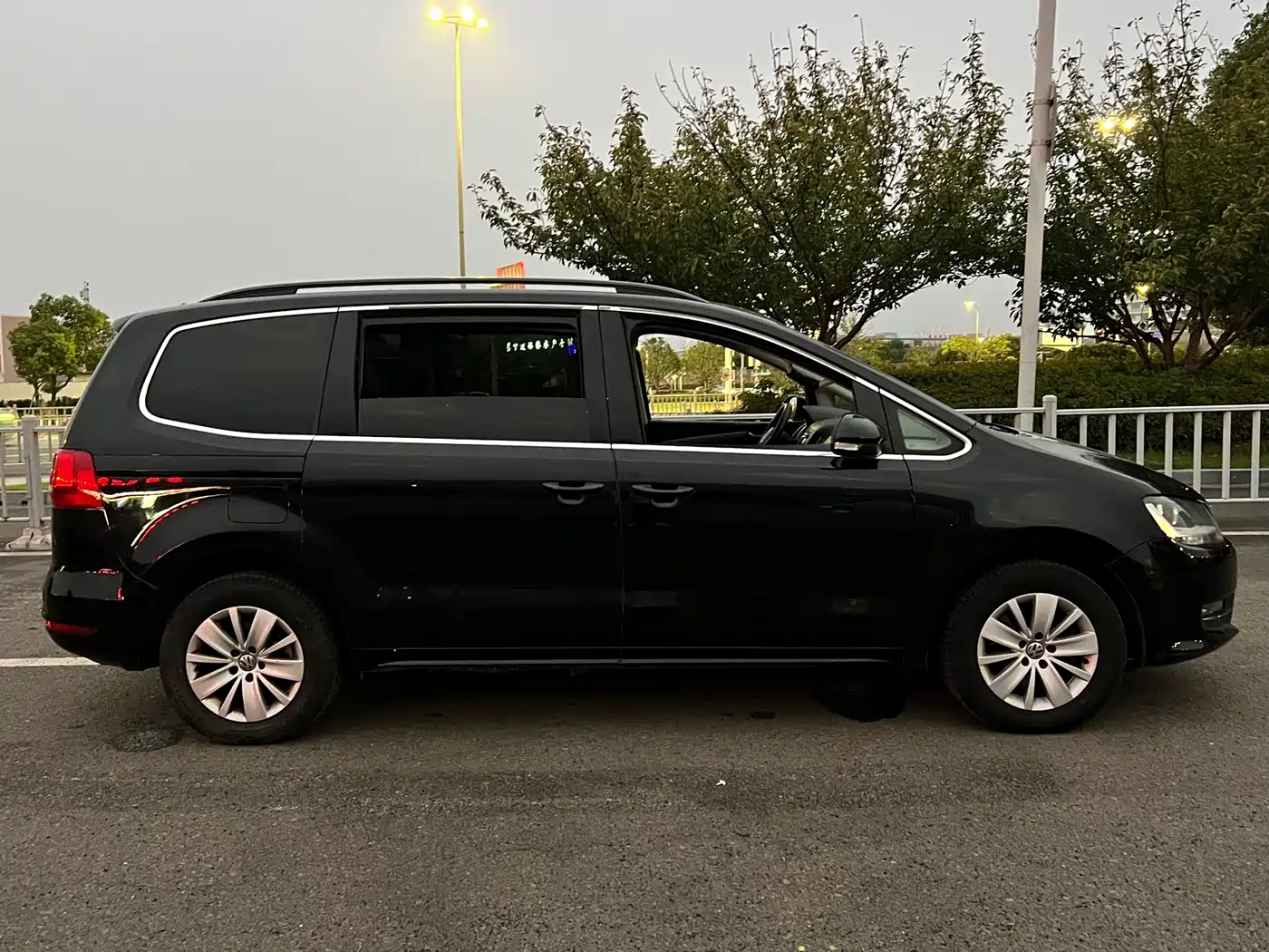 Volkswagen Sharan 2014 2014 2.0TSI Standard