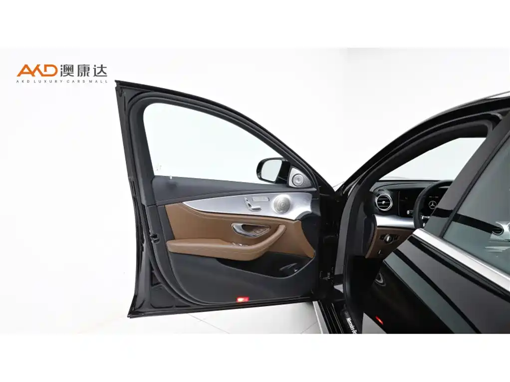 Mercedes-Benz E-Class 2022 Model Facelift II E 260 L Sport фото 10