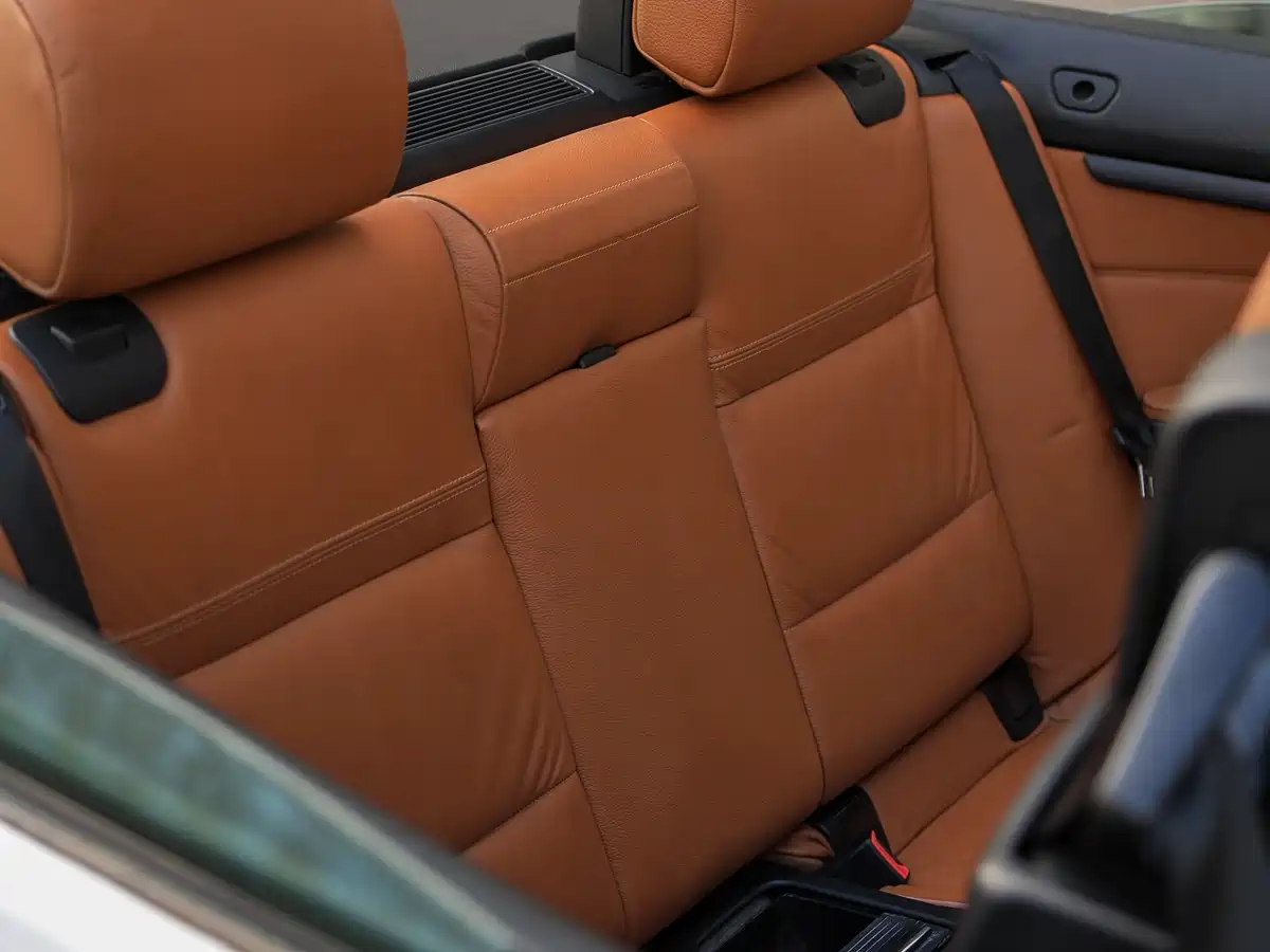 BMW 3 Series (Import) 2011 335i Convertible Coupe фото 10