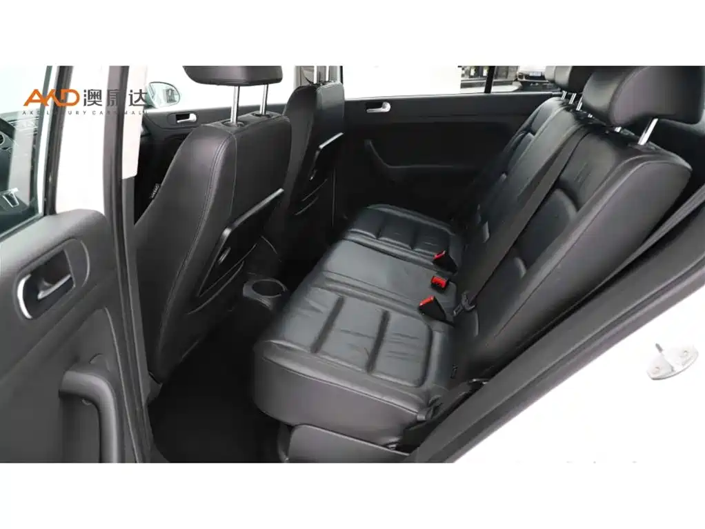 Volkswagen Golf 2011 1.4TSI Auto Comfort фото 7