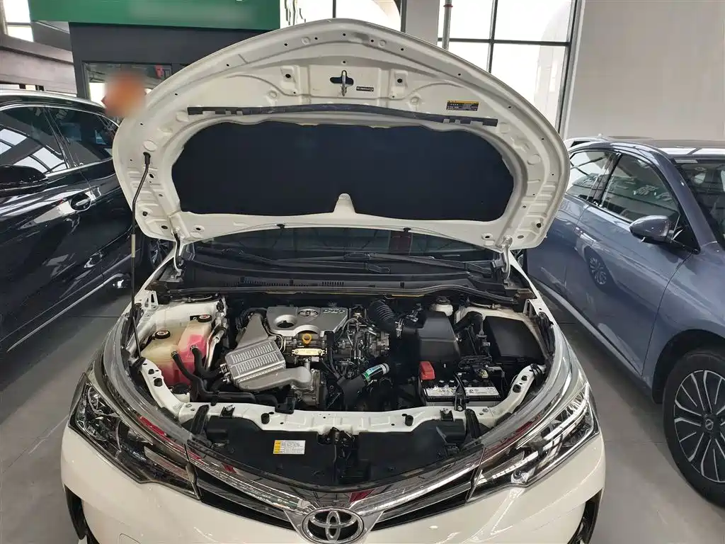 Toyota Corolla 2017 Facelift 1.2T S-CVT GL-i фото 16