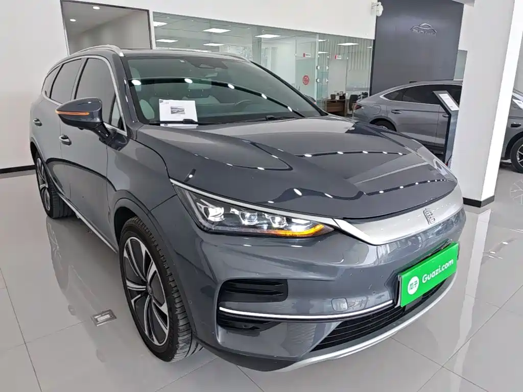 Photo 4 - BYD Tang New Energy