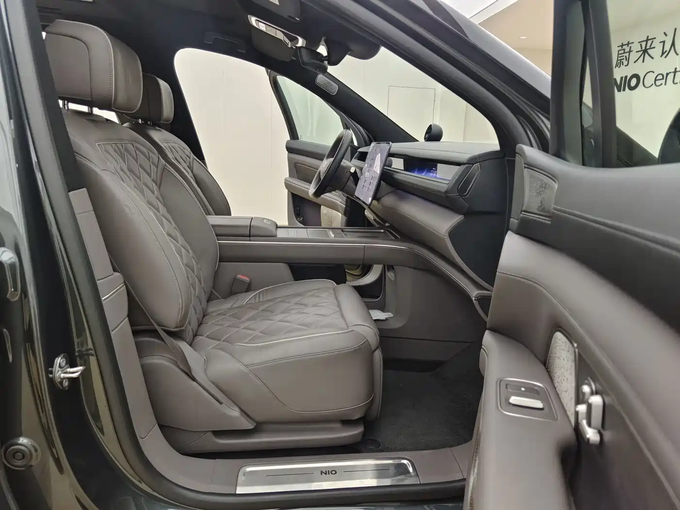 NIO ES8 2025 2025 Base Model 7-Seater