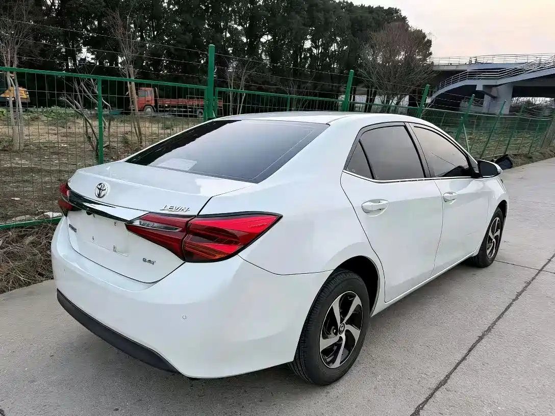 Toyota Levin 2017 Facelift 185T CVT Elite (China V) фото 13