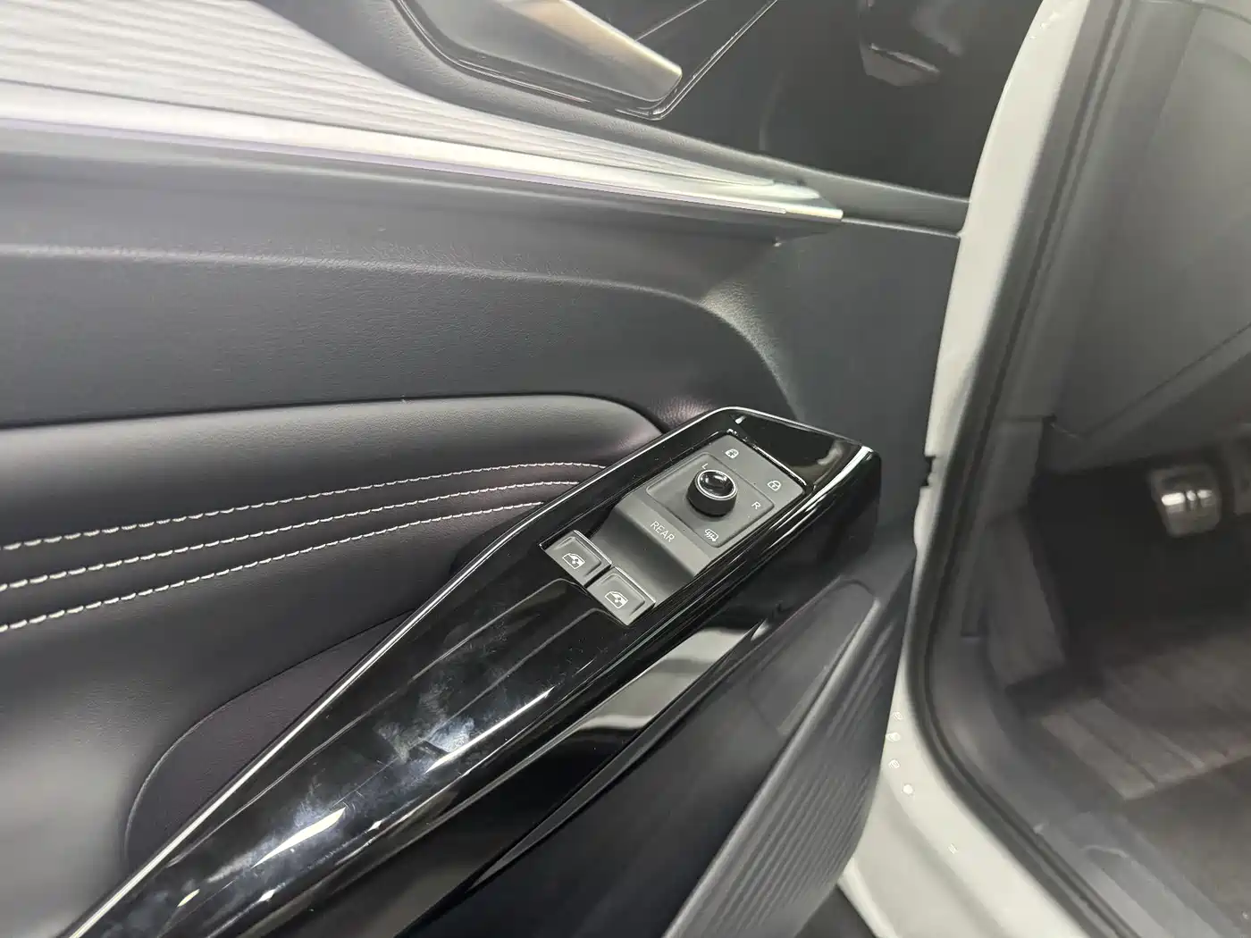 VOLKSWAGEN ID.4 CROZZ