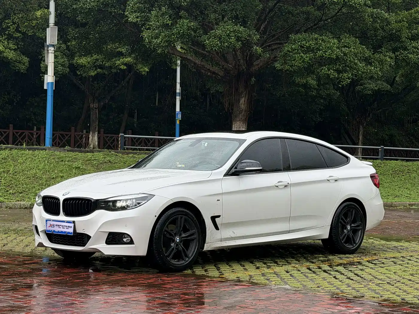 BMW 3 Series GT 2021 2020 320i M Sport Black Night Edition