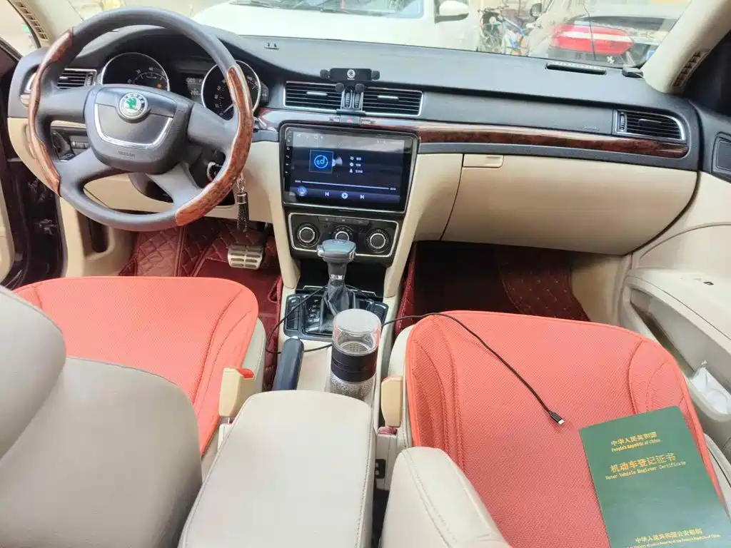 Škoda Superb 2012 2010 1.4TSI DSG Grace Edition