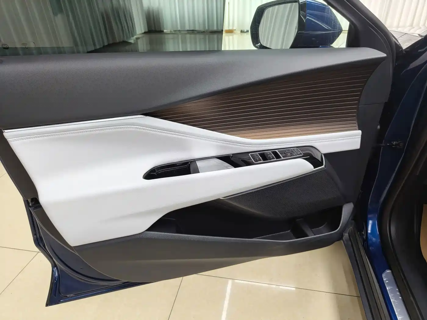 Cadillac GT4 2025 2023 25T Trend Edition