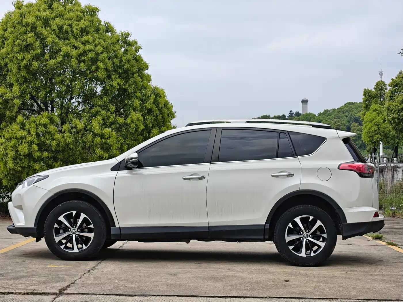 Toyota RAV4 Rongfang 2016 2.0L CVT 2WD Comfort (China V) фото 25