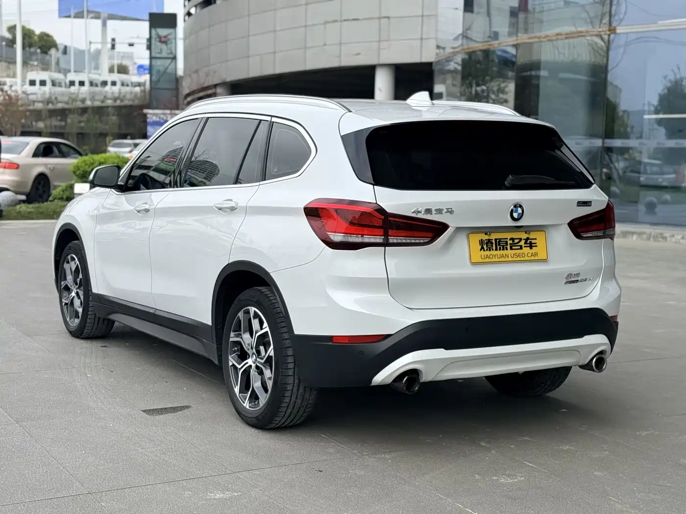 BMW X1 2022 sDrive25Li Leading фото 4
