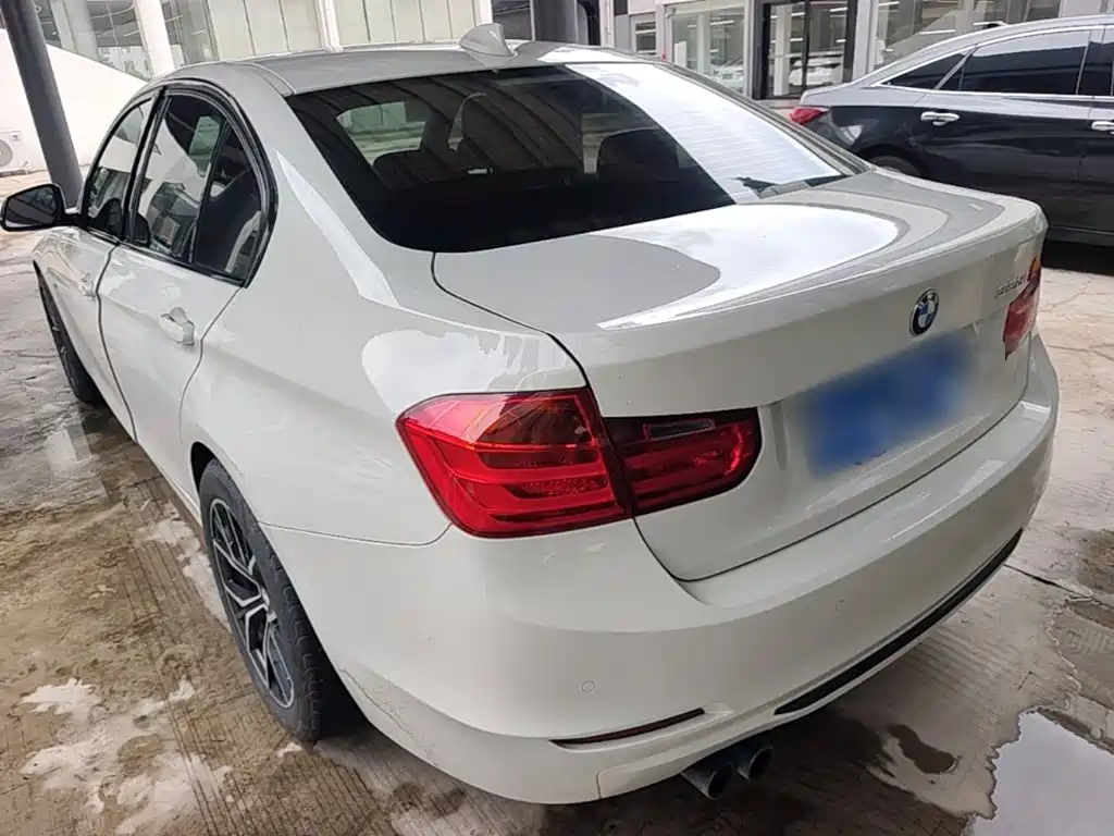 صورة 5 - BMW 3 Series