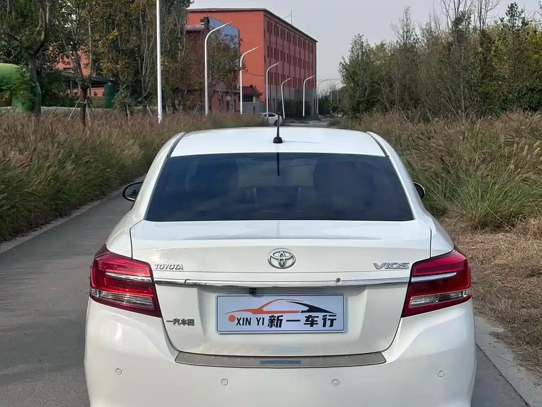 Toyota Vios 2017 1.5L CVT Pioneer фото 7