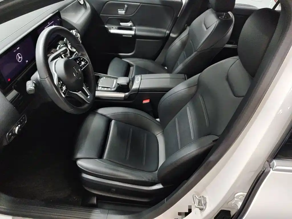 Mercedes-Benz GLA 2023 2023 GLA 220