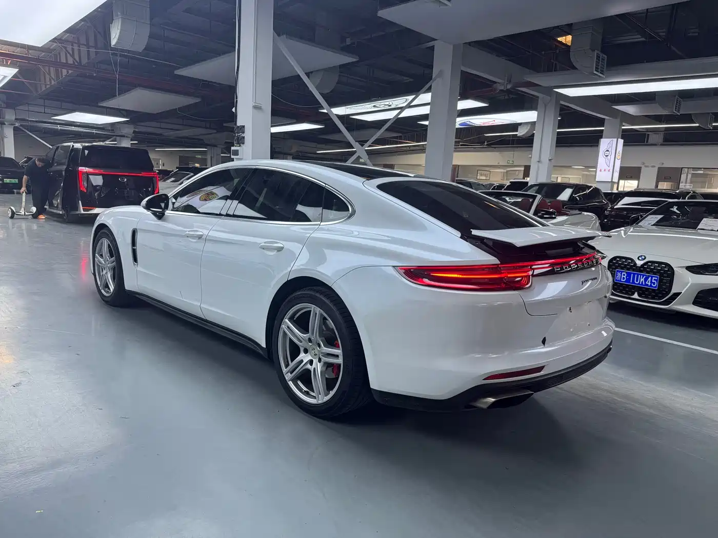 Porsche Panamera 2017 Panamera 3.0T фото 12