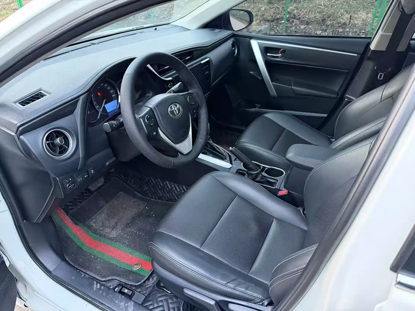 Toyota Levin 2017 Facelift 185T CVT Elite (China V) фото 7