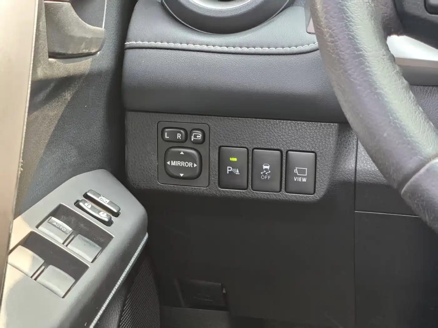 Toyota RAV4 Rongfang 2016 2.5L Automatic 4WD Elite фото 14