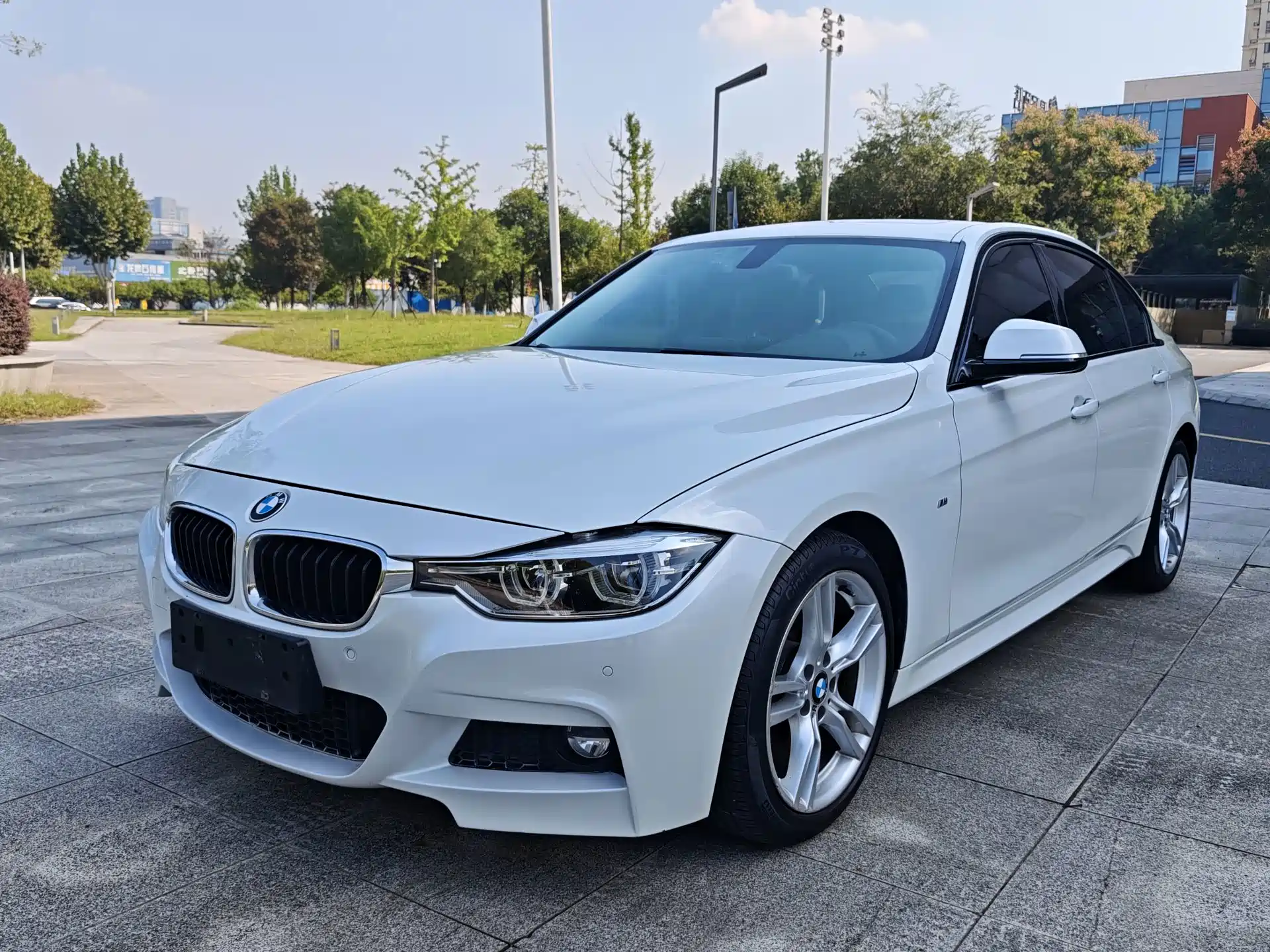صورة 1 - BMW 3 Series