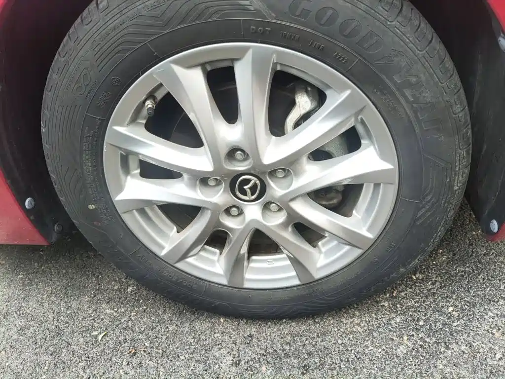 Фото 24 - Mazda Mazda 3