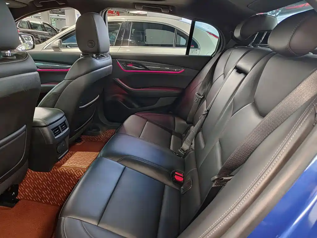 Фото 8 - Cadillac CT5