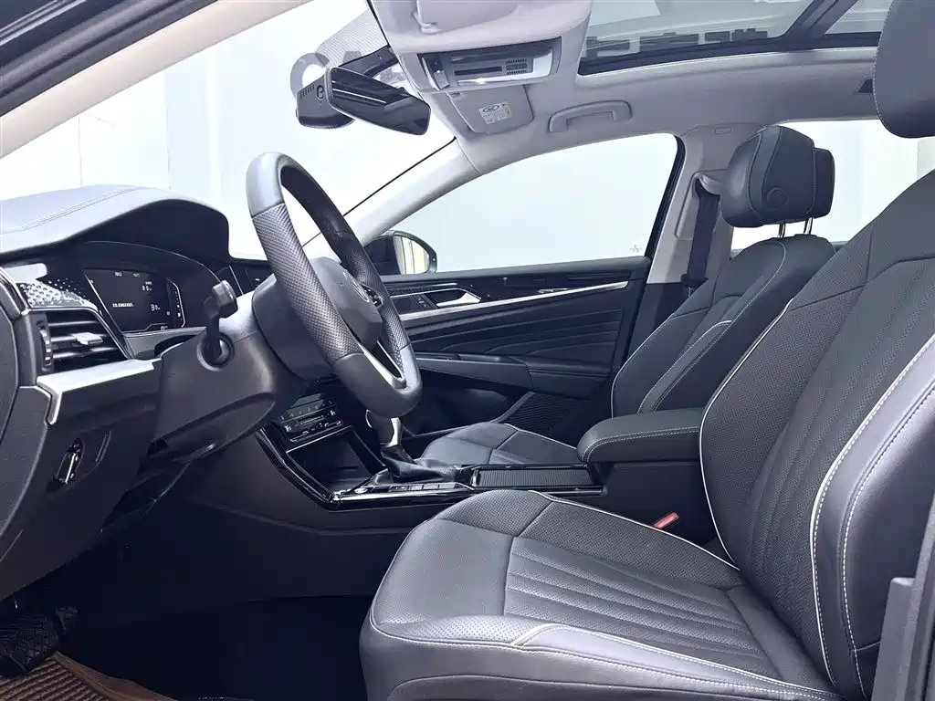 Volkswagen Passat 2024 330TSI Starlight Elite Edition фото 19