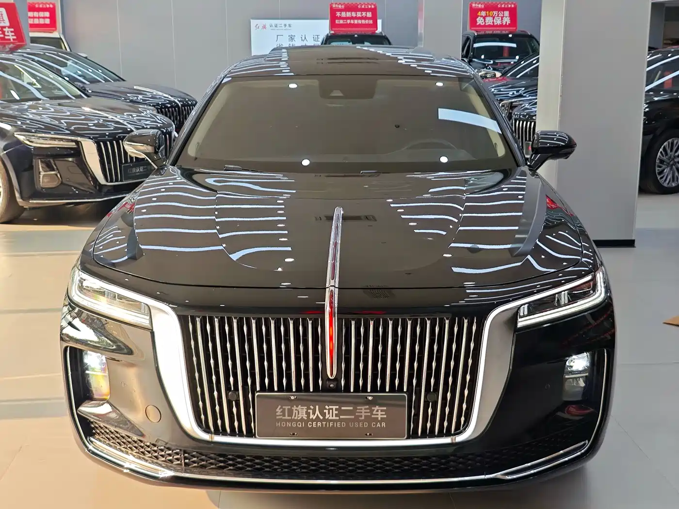 Hongqi H9 2022 2.0T Smart Connect Flag Enjoy Edition фото 2