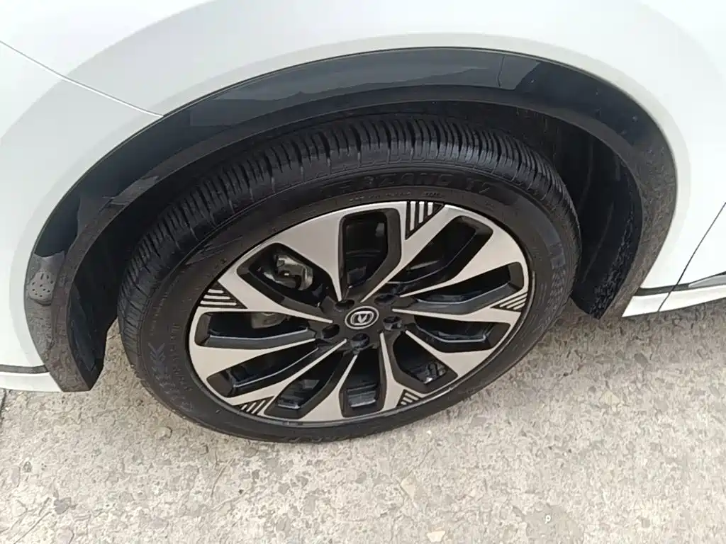 Фото 23 - Changan CS75 PLUS