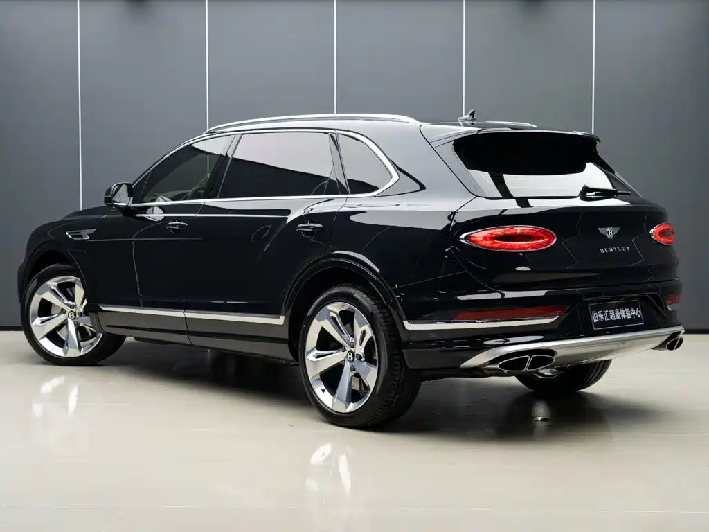 Bentley Bentayga 2024 2023 4.0T V8 Long Wheelbase Version