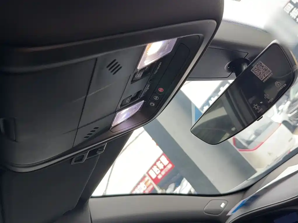 Cadillac XT4 2018 28T FWD Leading Edition фото 10