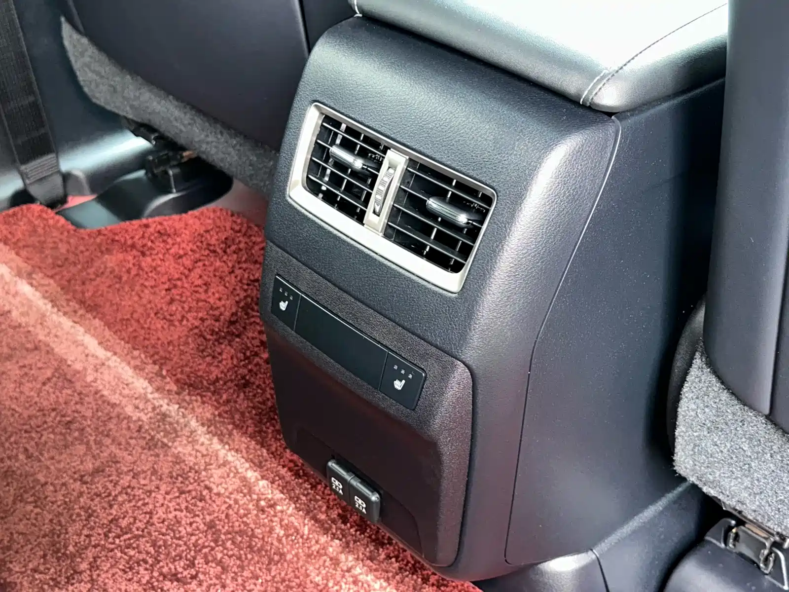 Фото 13 - Lexus RX