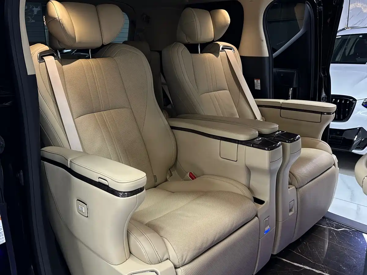 Toyota Alphard 2018 Facelift 3.5L Premium Edition фото 14