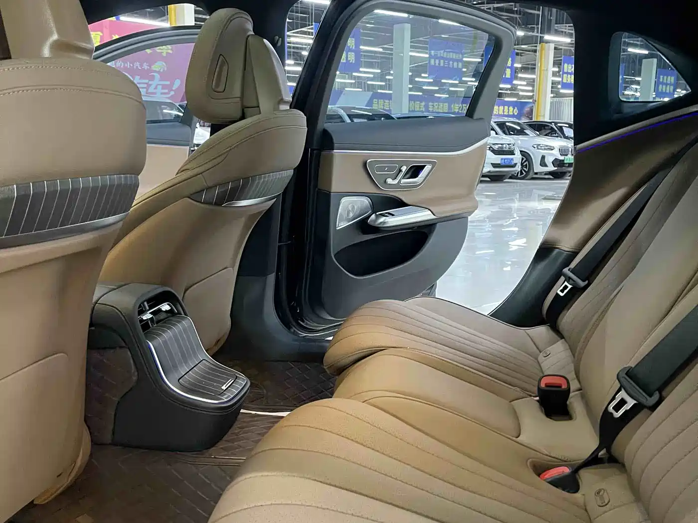 Mercedes-Benz E-Class 2024 Model E 300 L Luxury фото 6