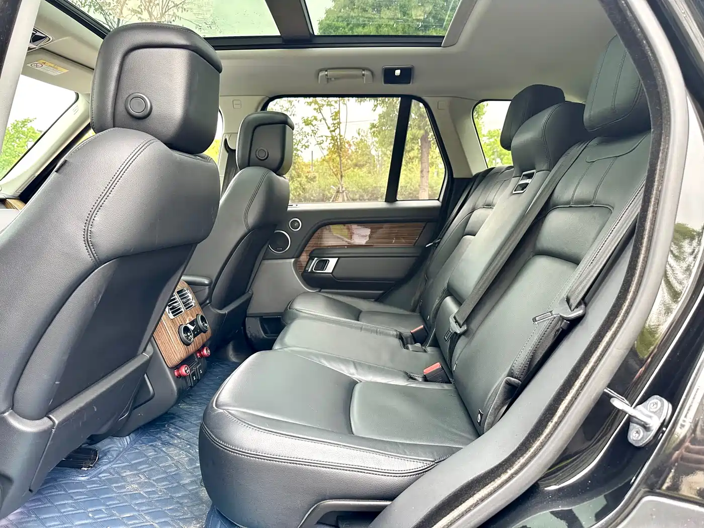 Land Rover Range Rover 2019 3.0 SC V6 Golden Age Edition фото 7