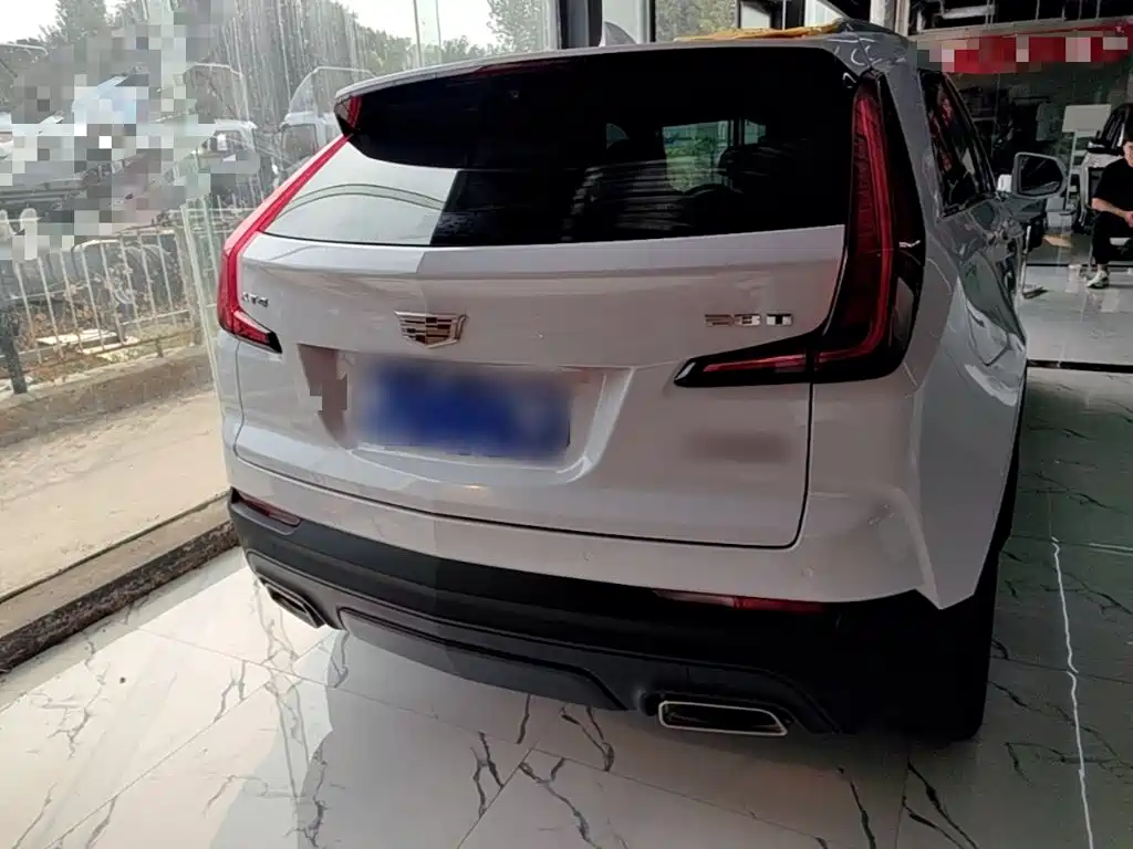 Cadillac XT4 2023 2022 28T FWD Style