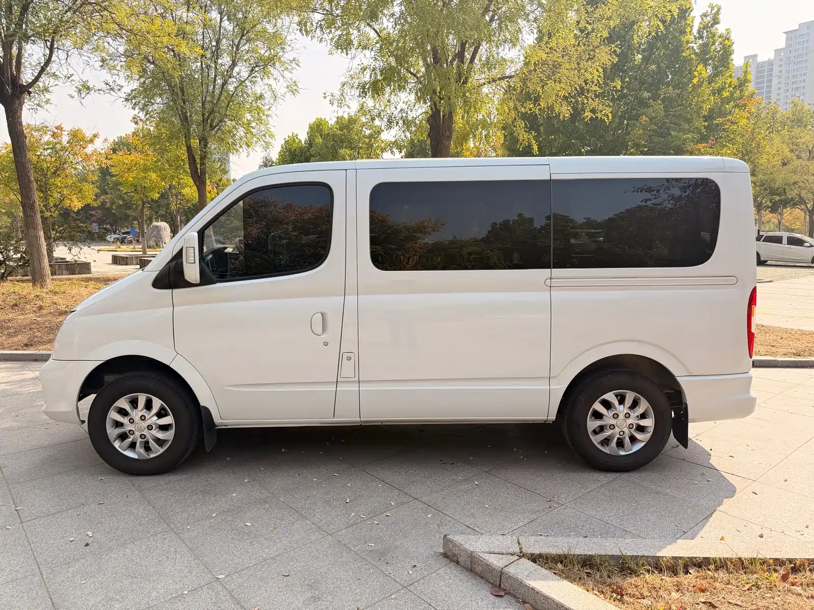 Photo 3 - Maxus Xintu V80
