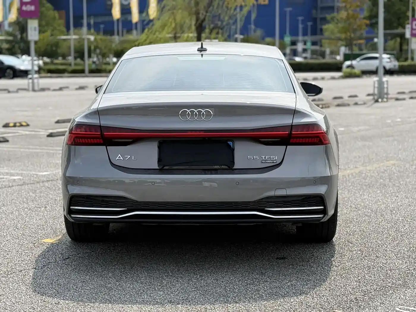 Фото 6 - Audi A7L