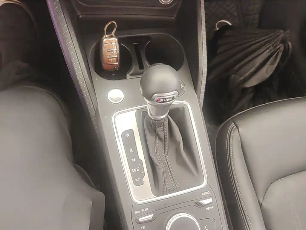 Фото 14 - Audi Q2L